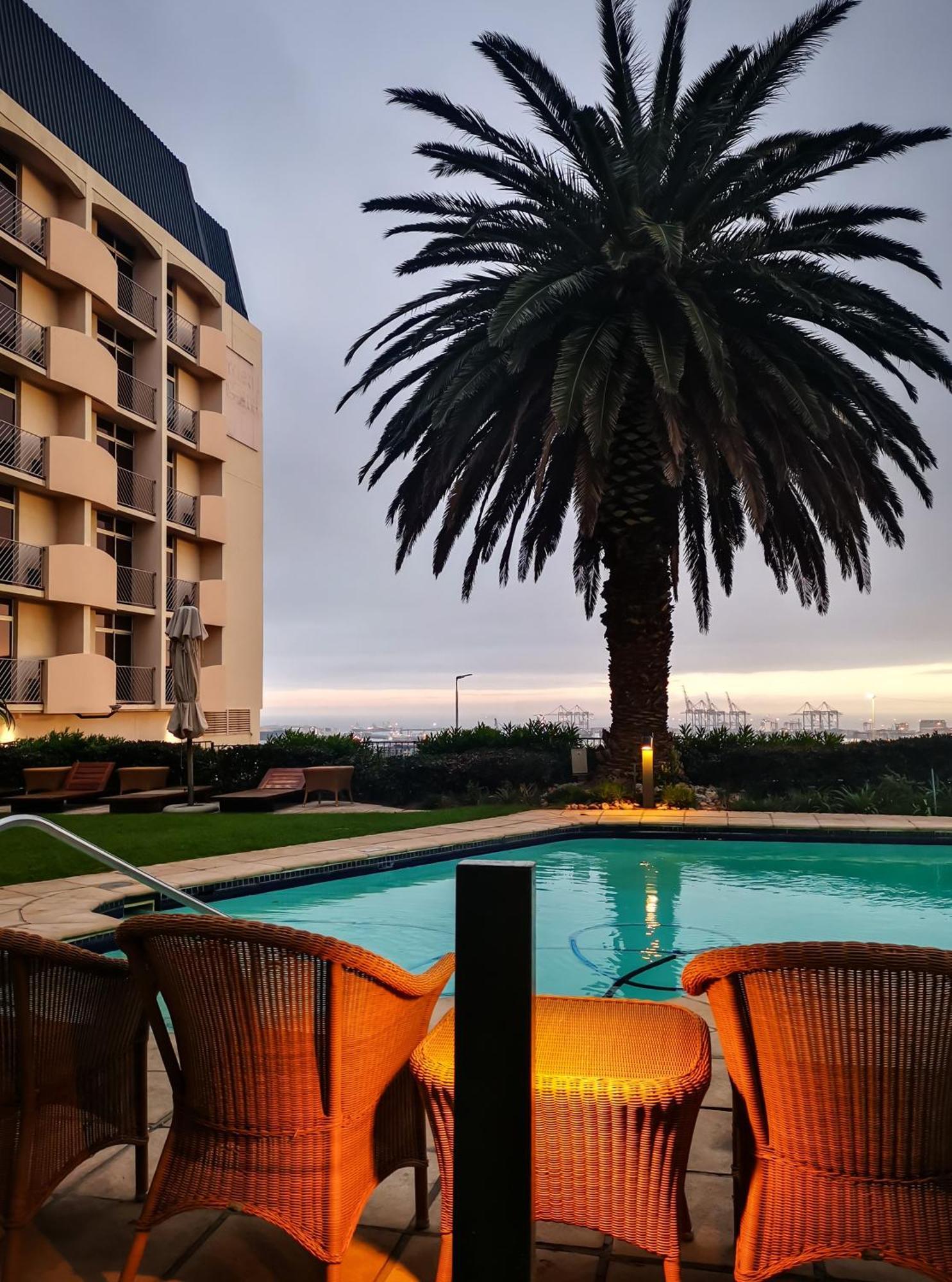 Garden Court Nelson Mandela Boulevard