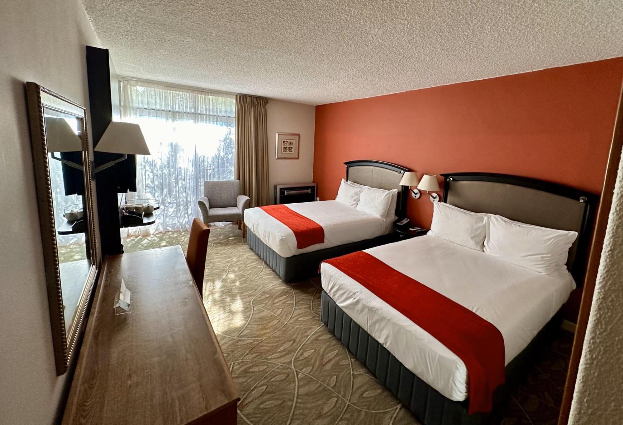 Hotel Garden Court Nelson Mandela Boulevard 3*